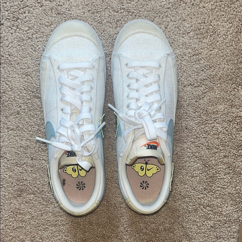 Nike White and Blue Classic Sneakers